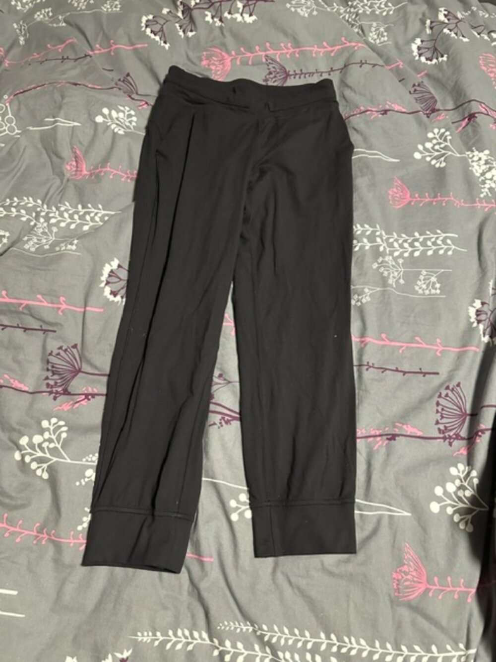 Lululemon ready to rulu jogger crops size 6